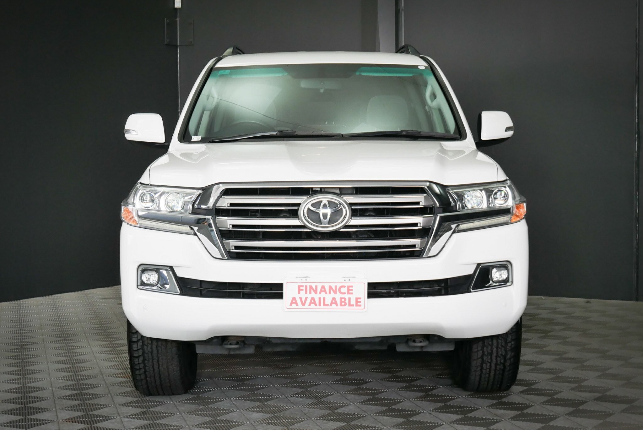 Toyota Landcruiser image 2