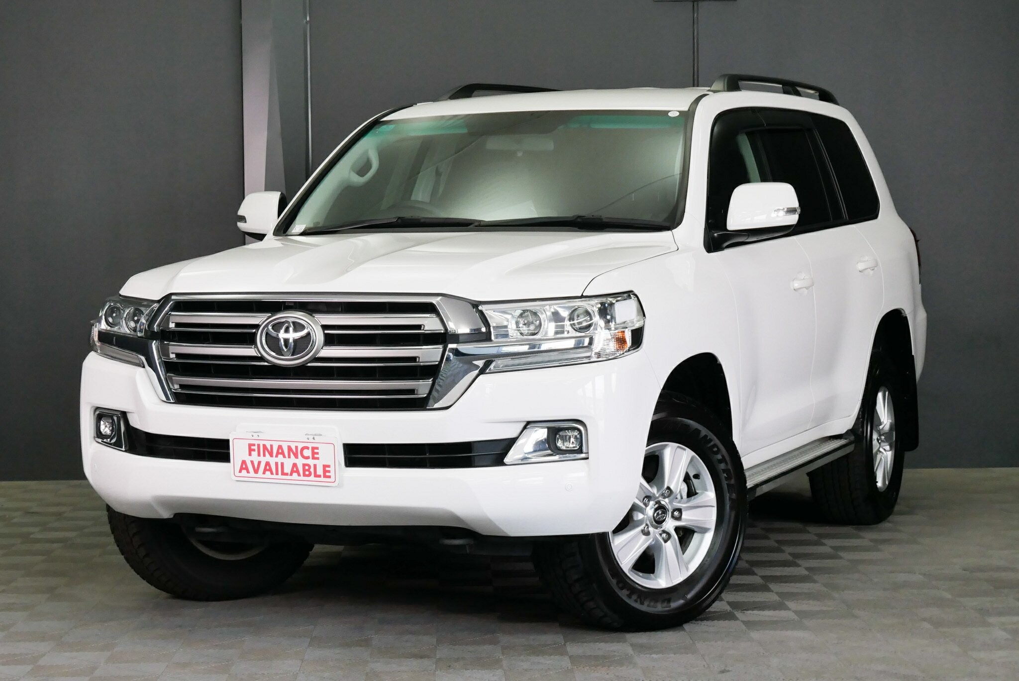 Toyota Landcruiser image 3