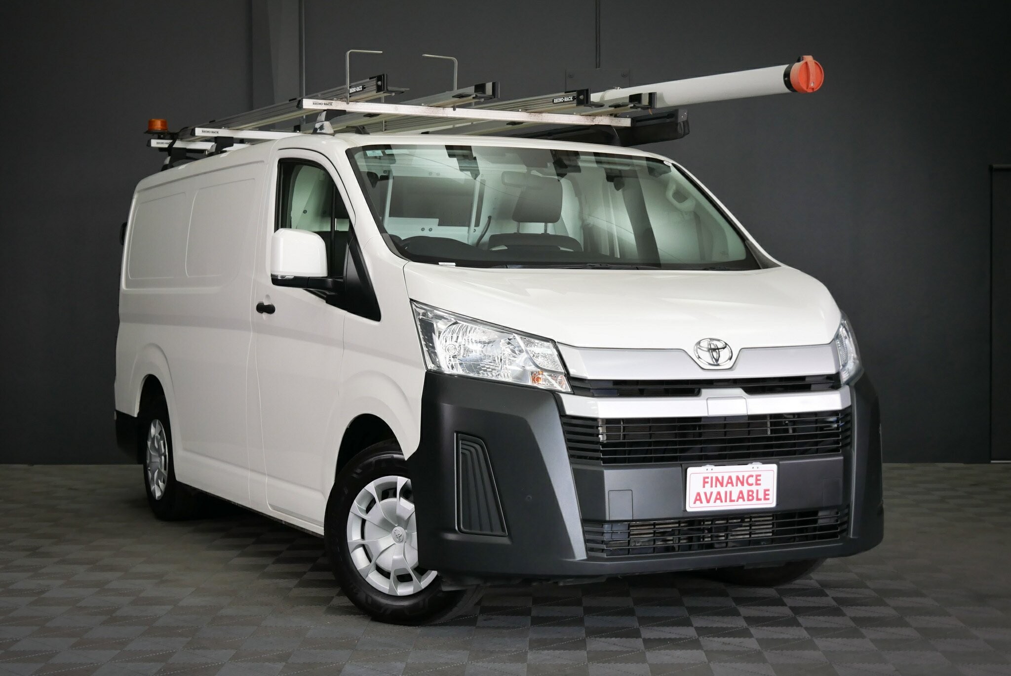 Toyota Hiace image 1