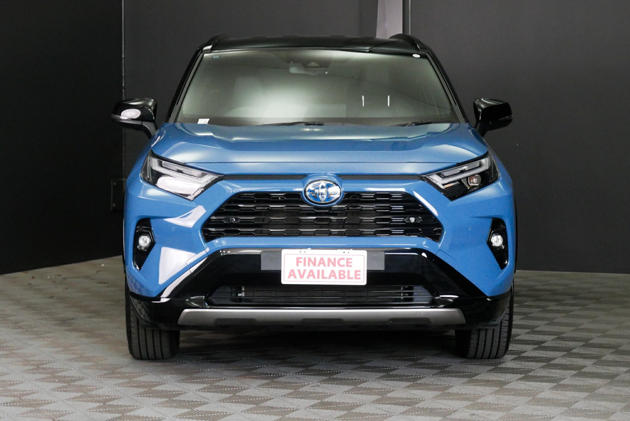 Toyota Rav4 image 2