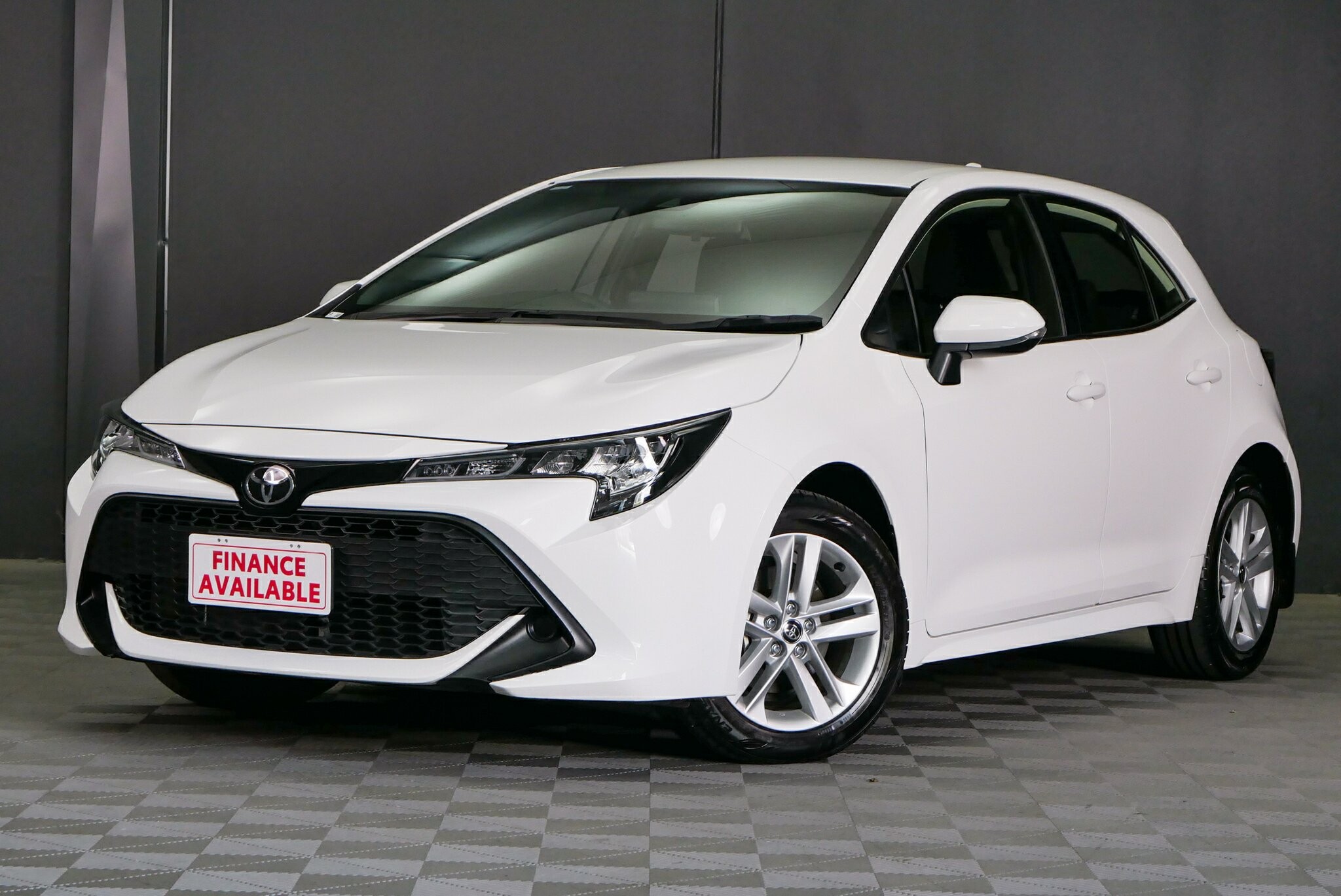 Toyota Corolla image 3