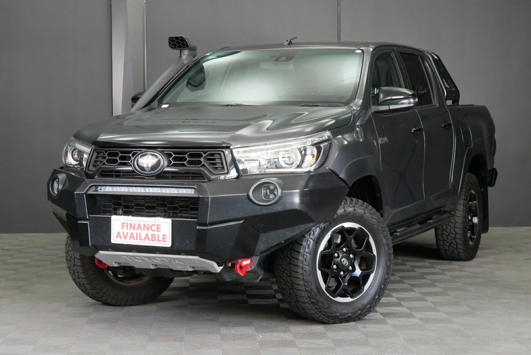 Toyota Hilux image 3
