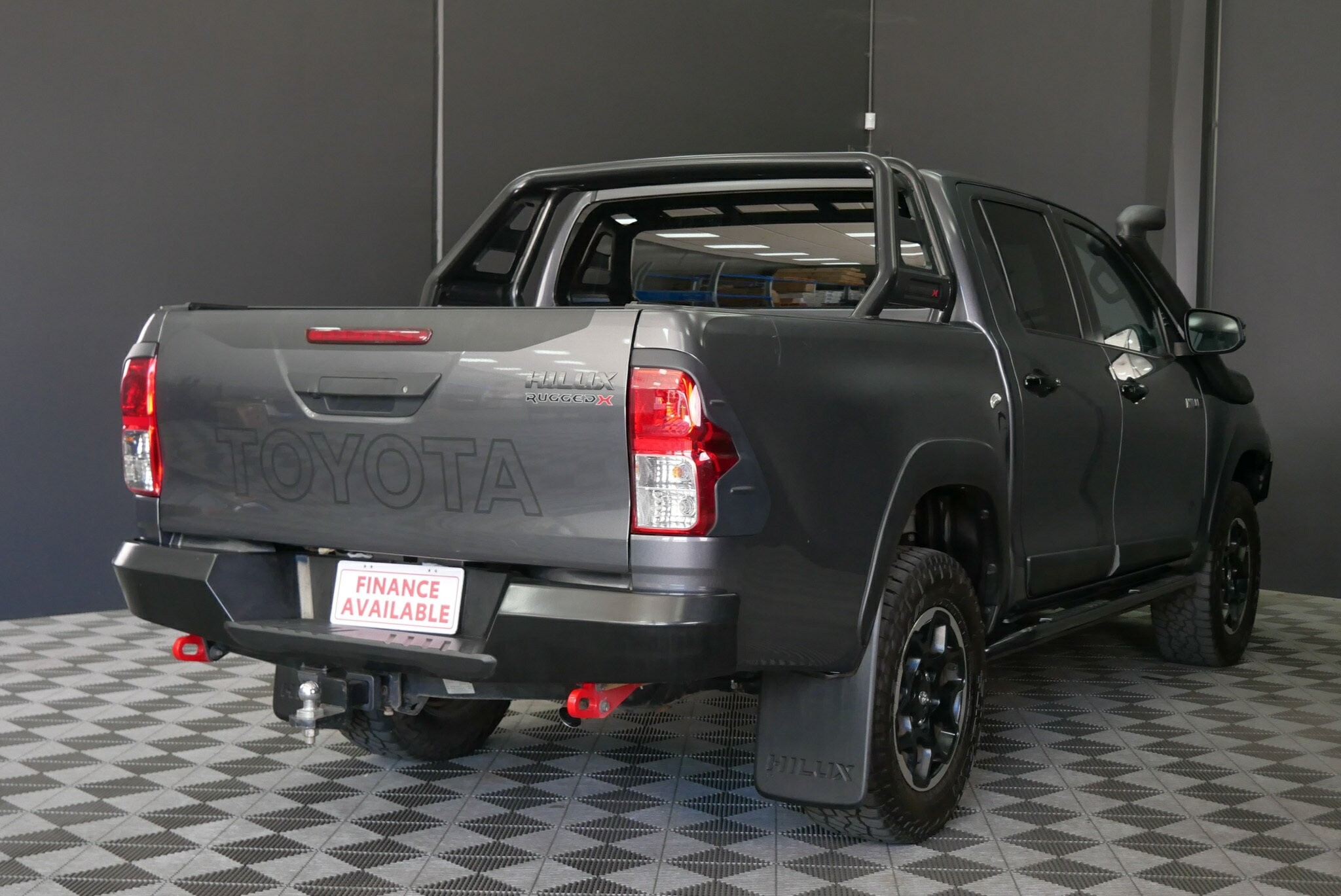 Toyota Hilux image 4