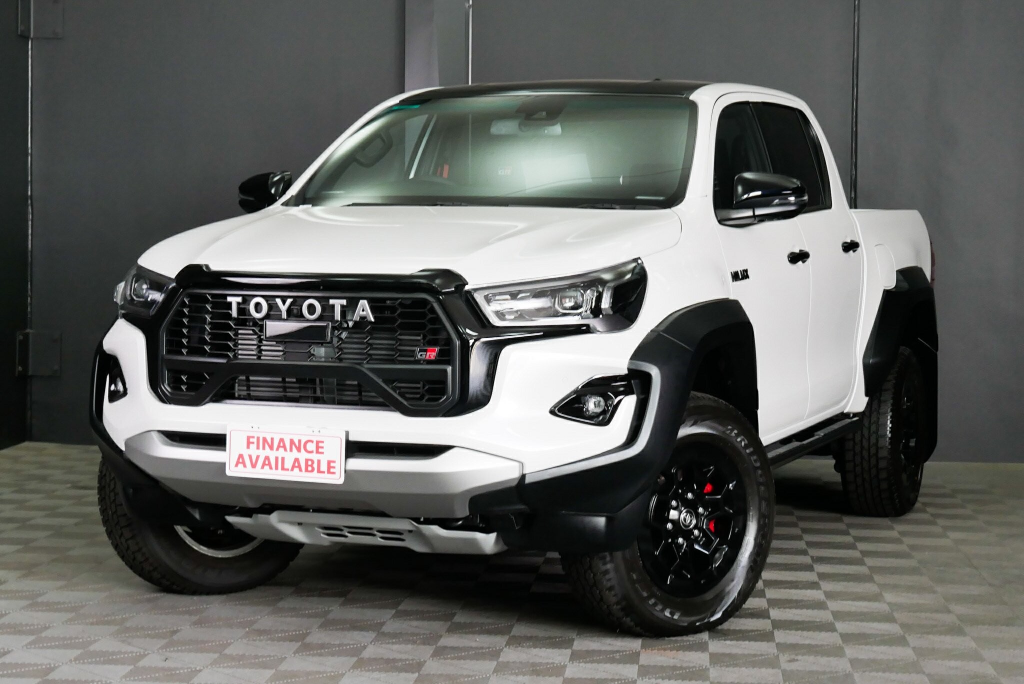 Toyota Hilux image 3