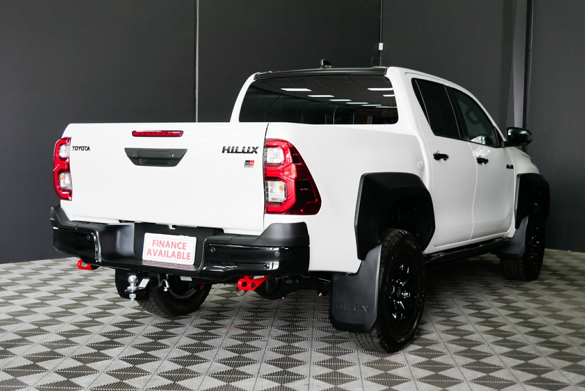 Toyota Hilux image 4