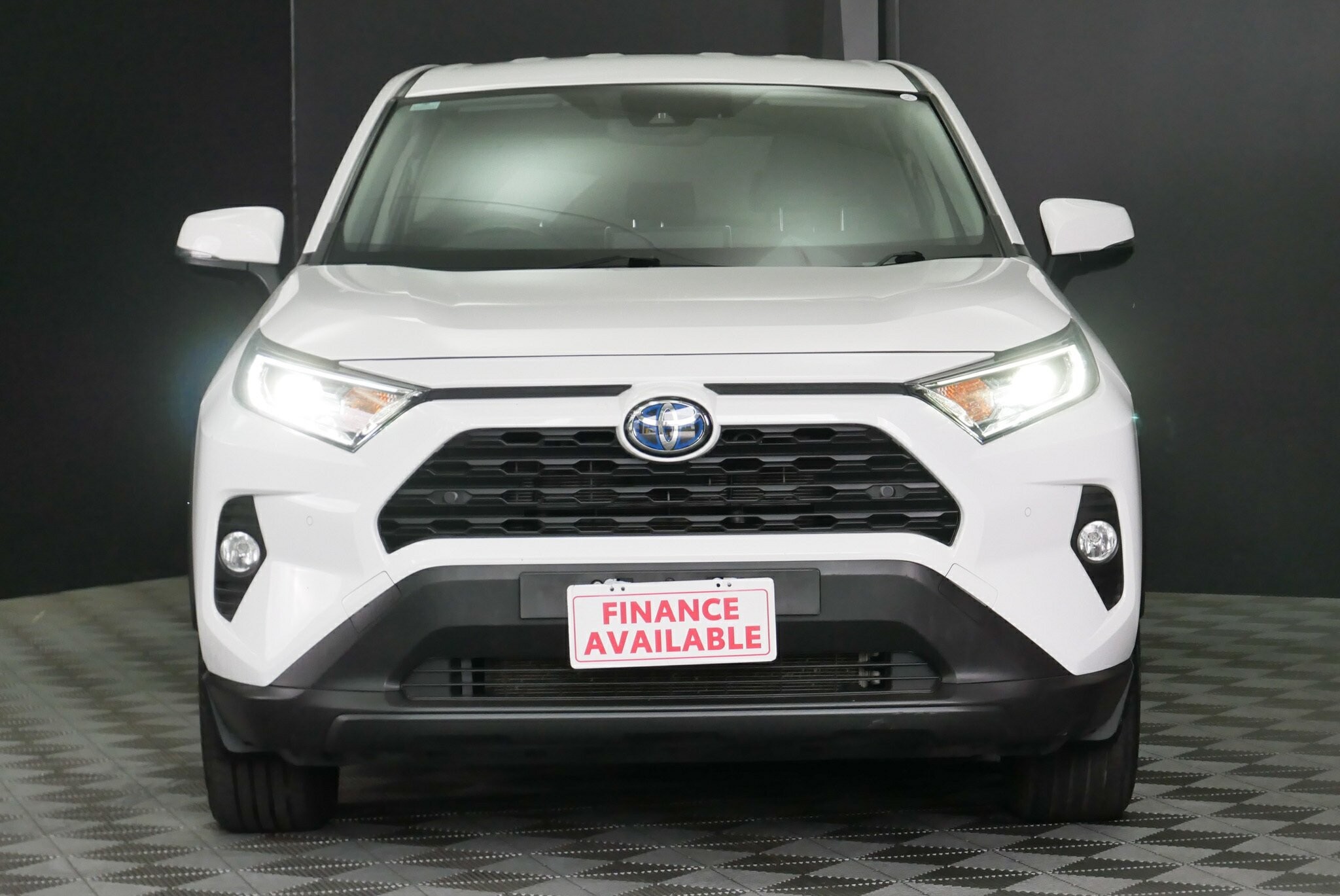 Toyota Rav4 image 2