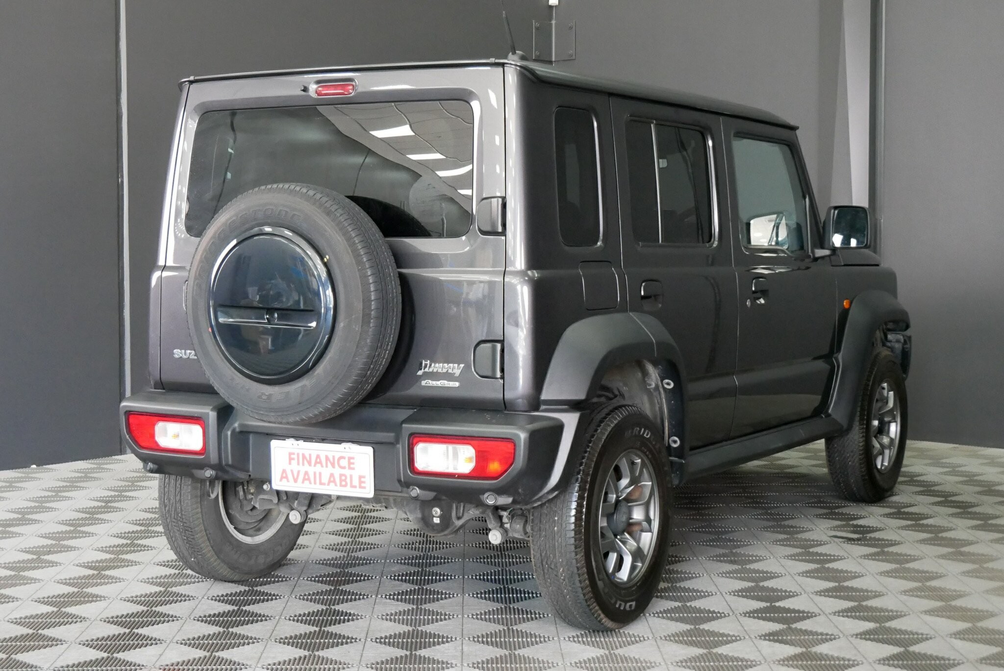 Suzuki Jimny image 4