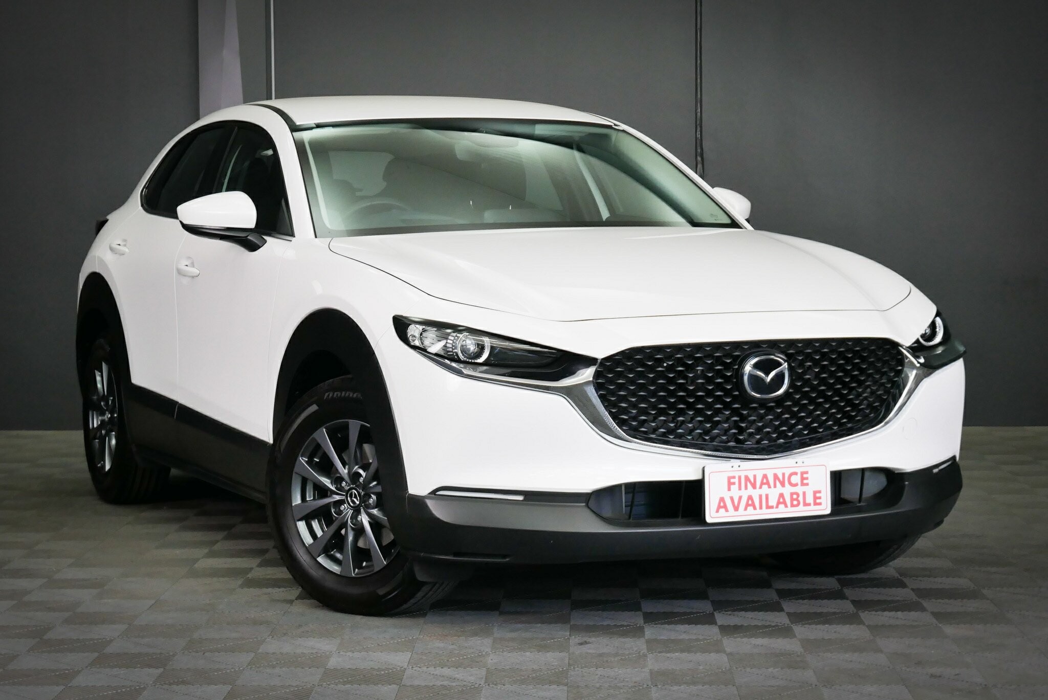 Mazda Cx-30 image 1