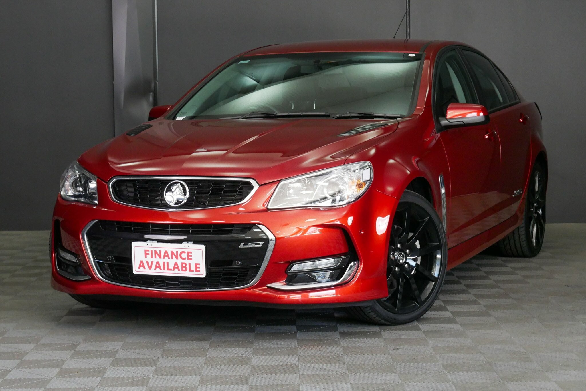Holden Commodore image 3