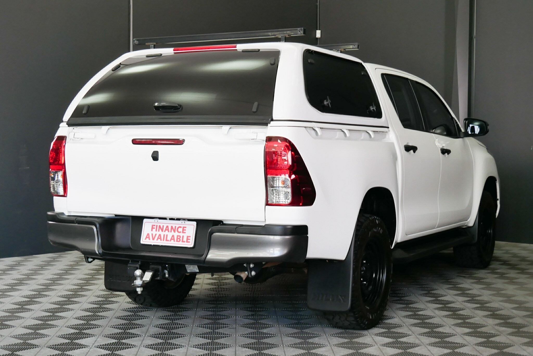 Toyota Hilux image 4
