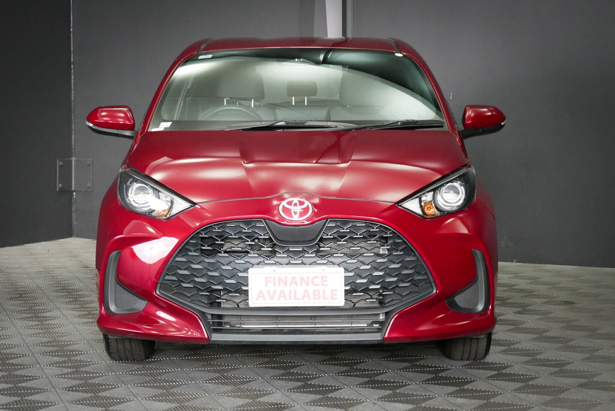 Toyota Yaris image 2