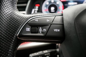 https://vehicle-cdn.autoleague.cloud/30640_U109944_11.jpg