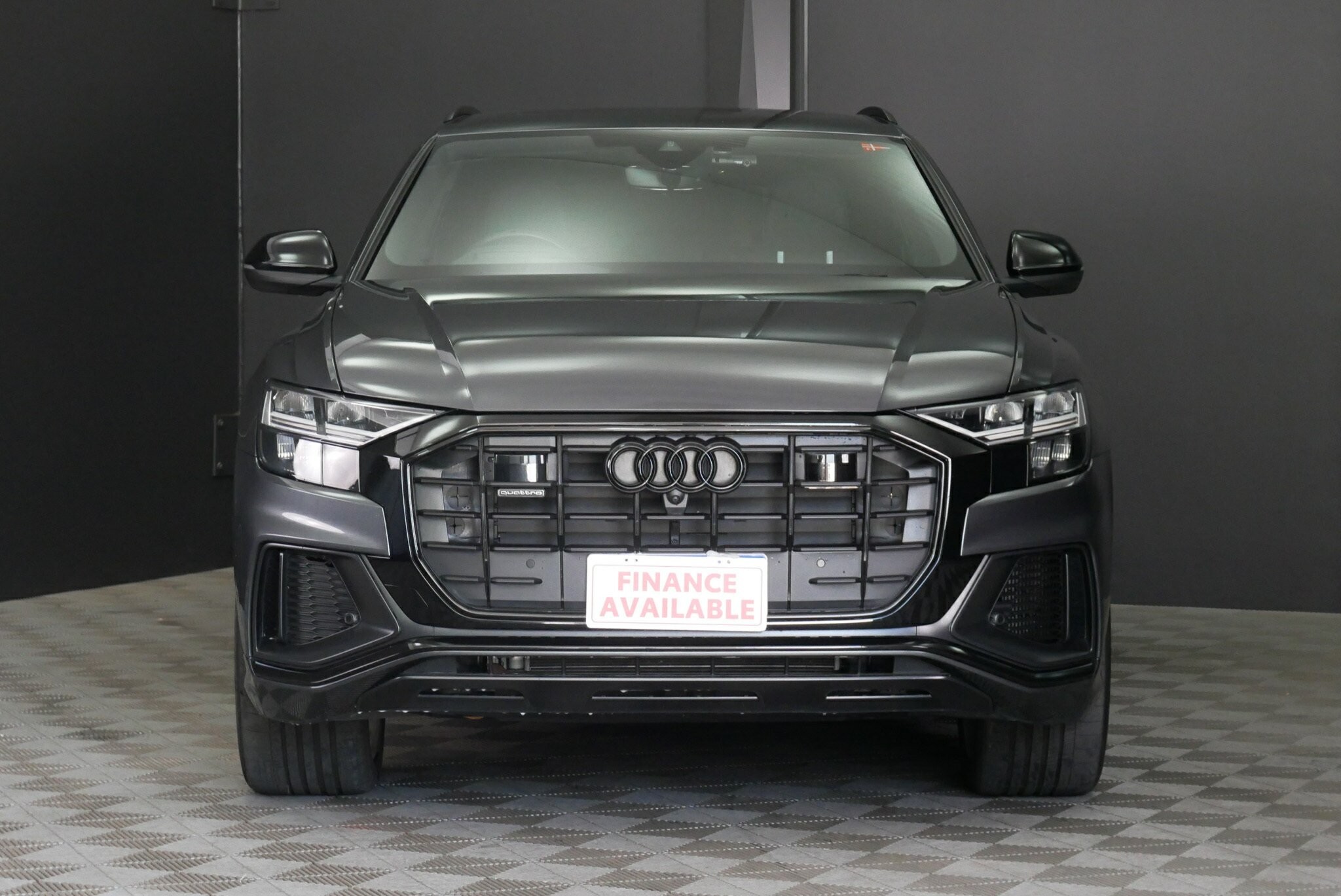Audi Q8 image 2