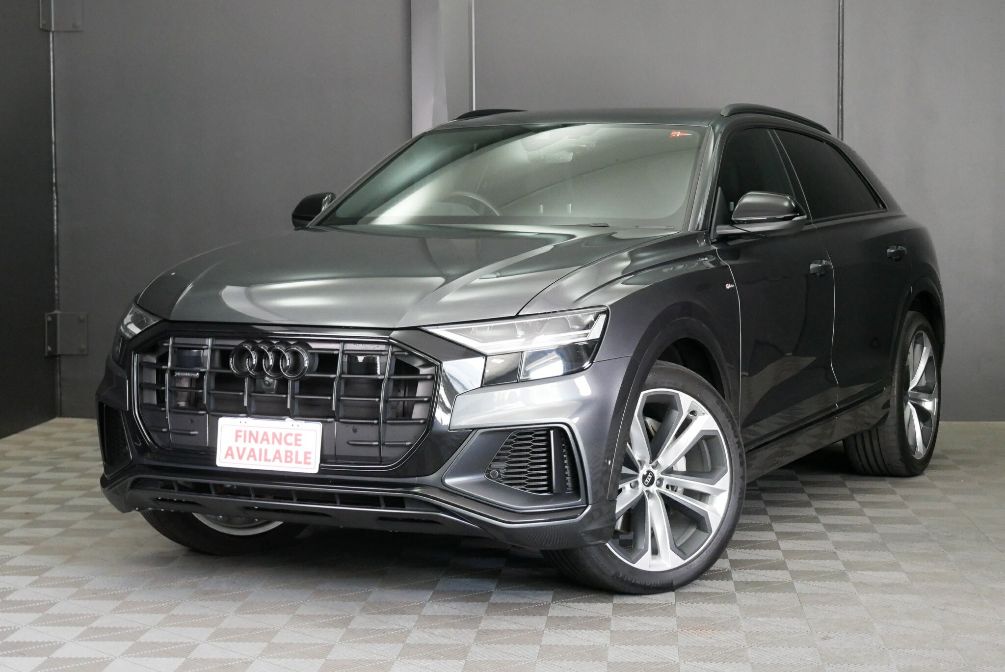 Audi Q8 image 3