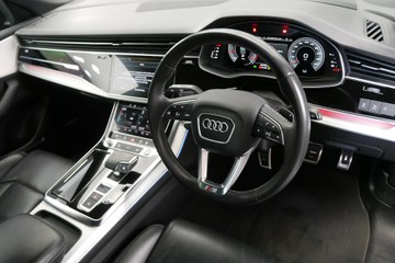 https://vehicle-cdn.autoleague.cloud/30640_U109944_4.jpg