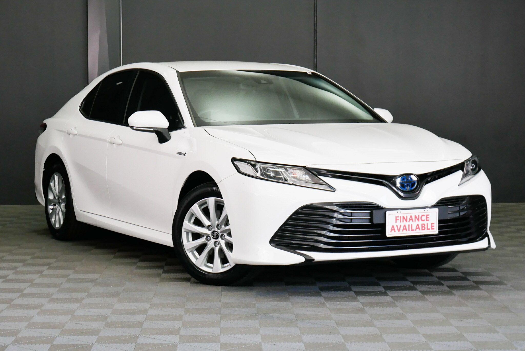 Toyota Camry image 1