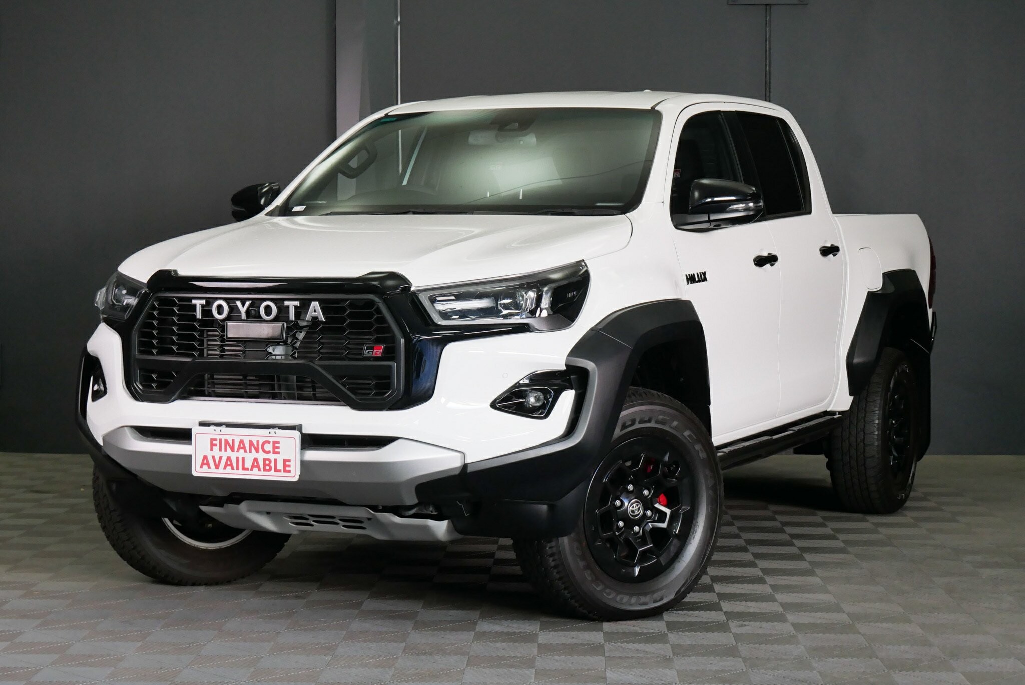 Toyota Hilux image 3