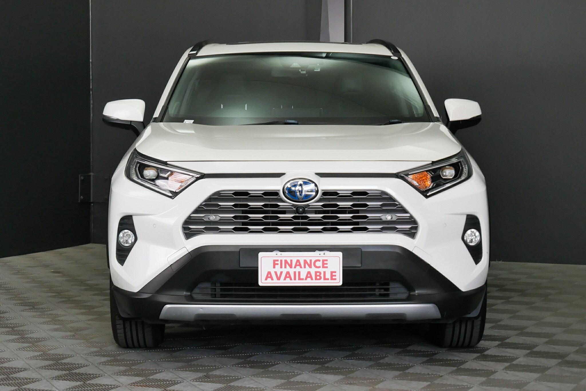 Toyota Rav4 image 2