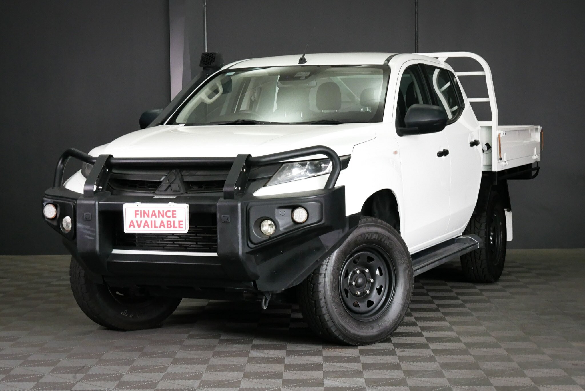Mitsubishi Triton image 3