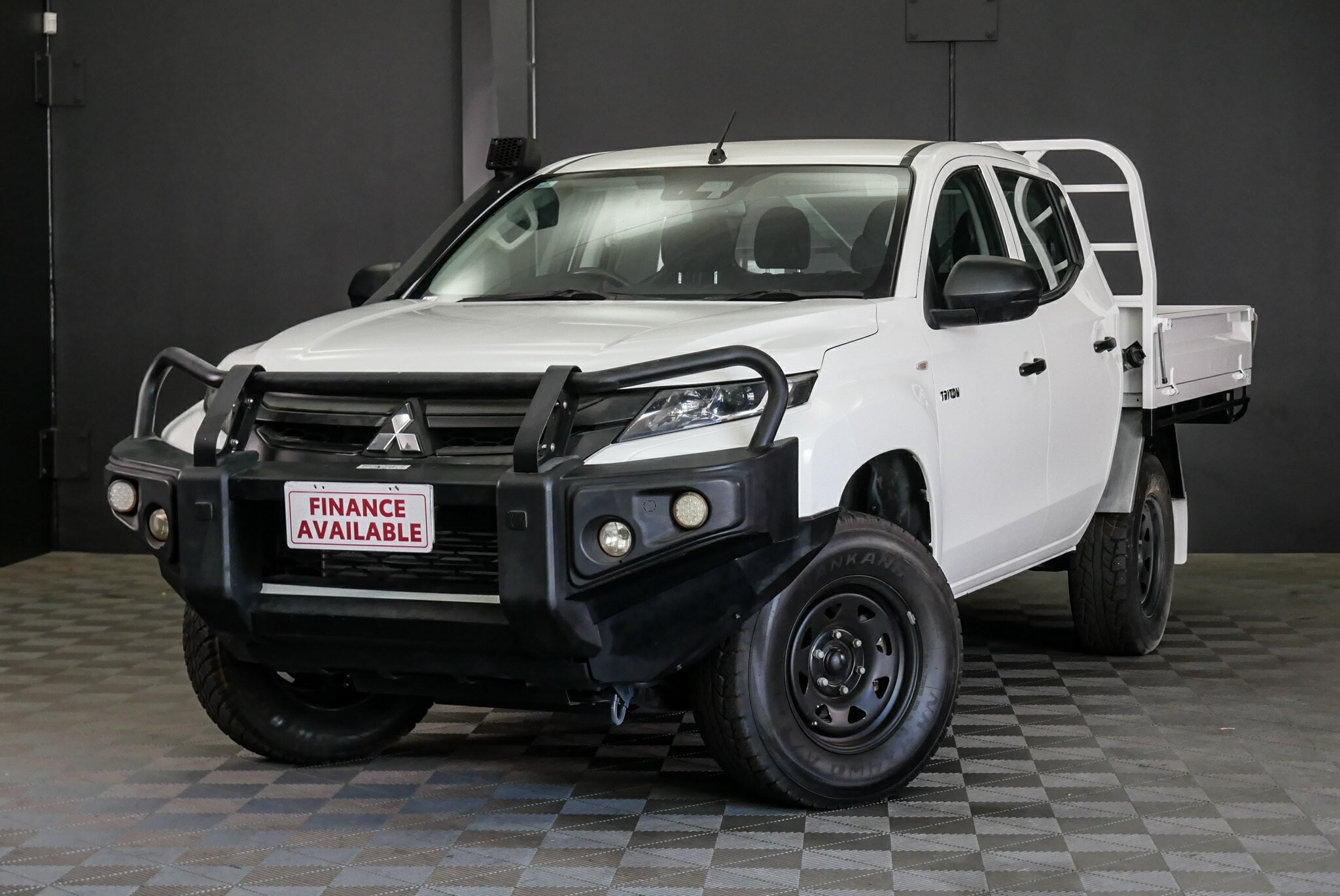 Mitsubishi Triton image 3