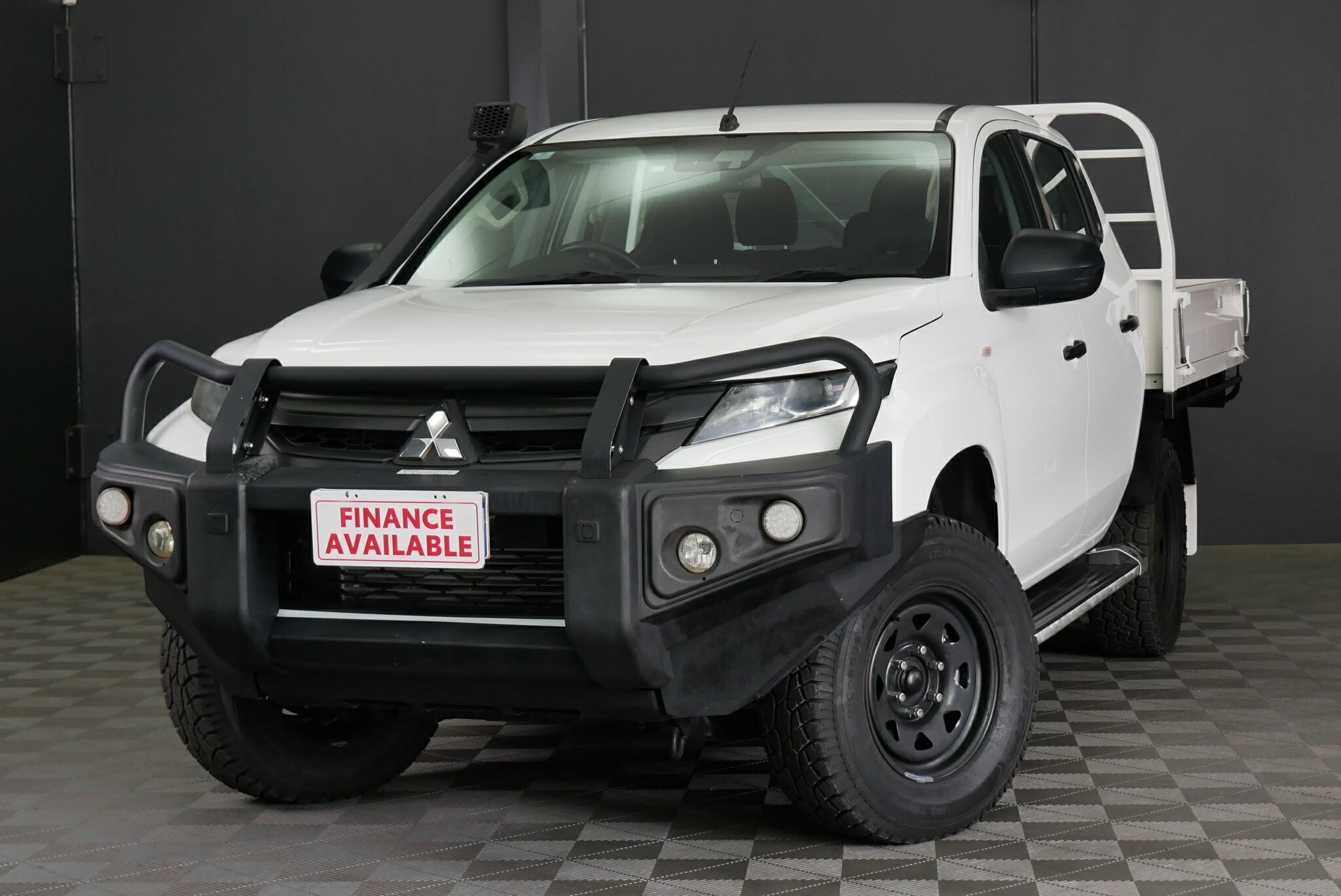 Mitsubishi Triton image 3