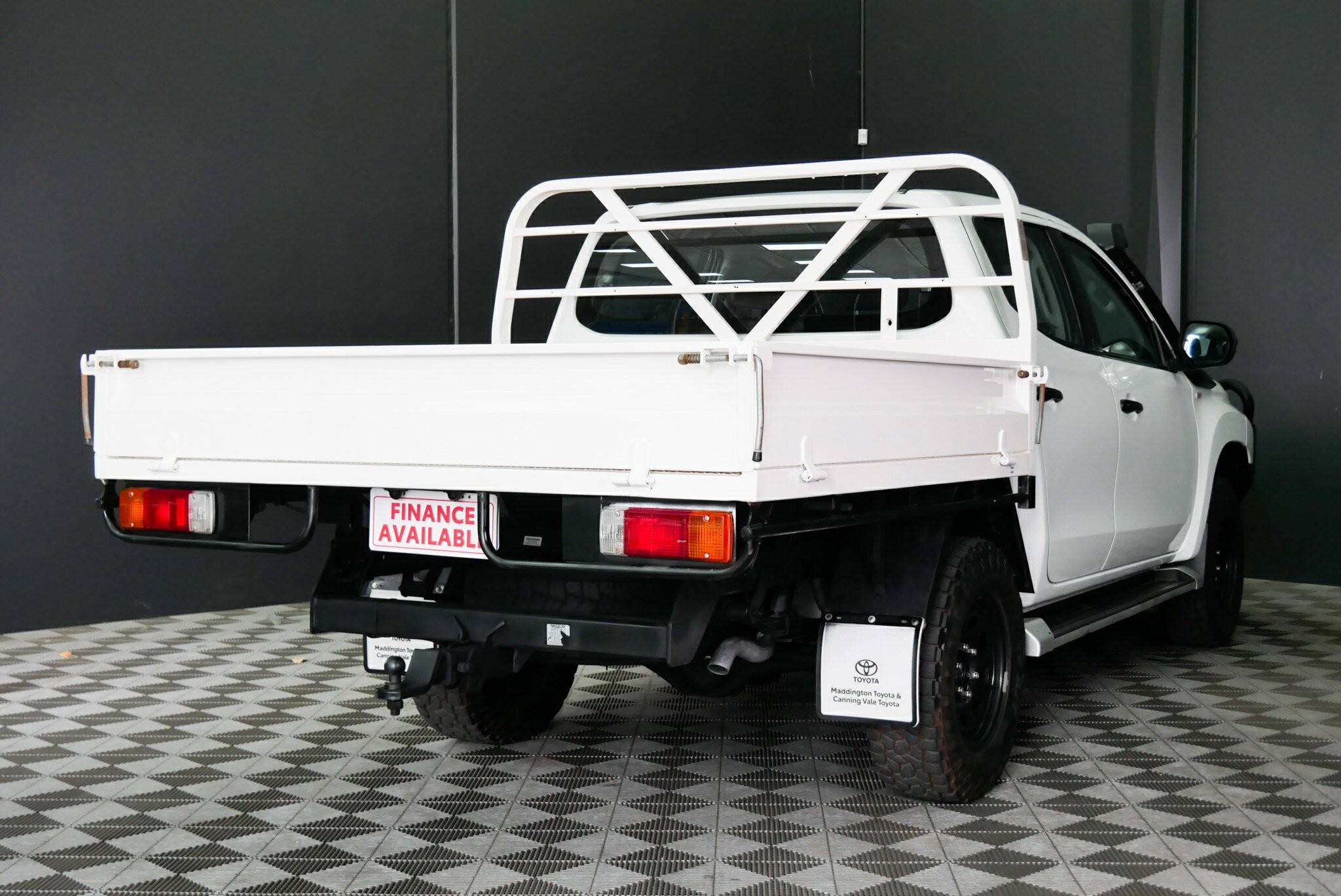 Mitsubishi Triton image 4