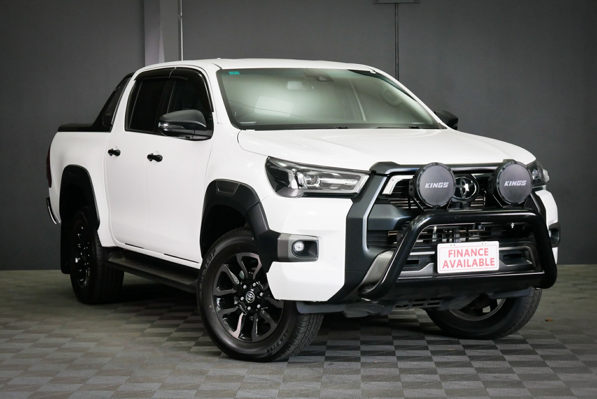 Toyota Hilux image 1