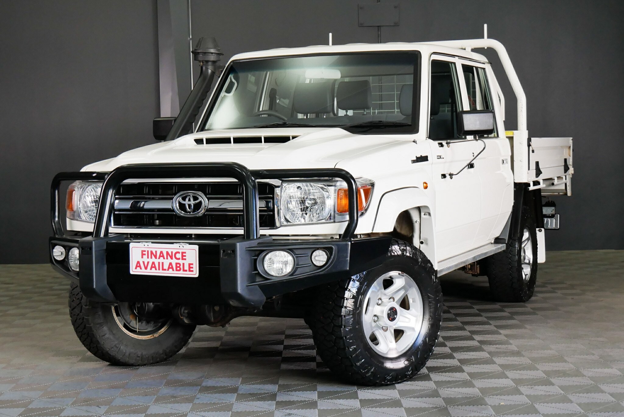 Toyota Landcruiser image 3