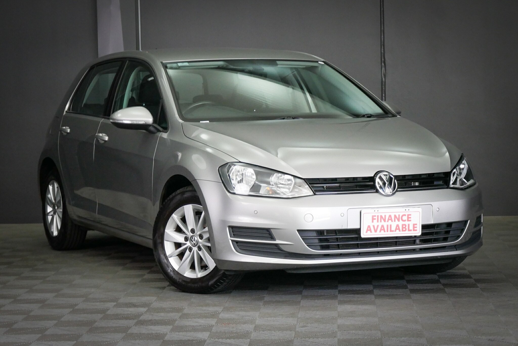 Volkswagen Golf image 1