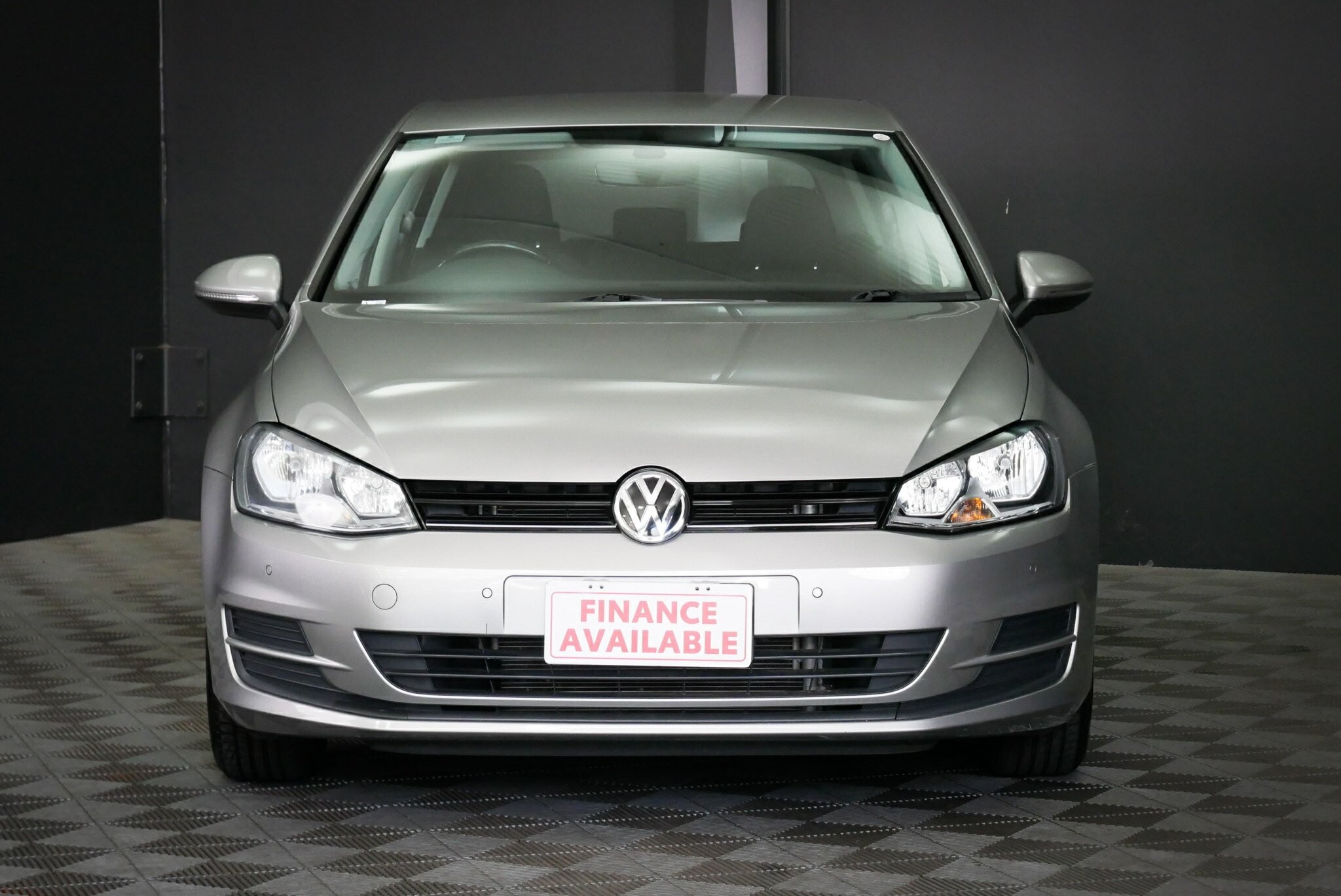Volkswagen Golf image 2