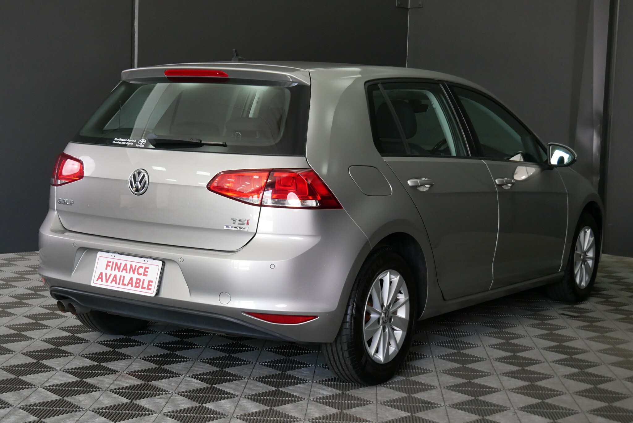 Volkswagen Golf image 4