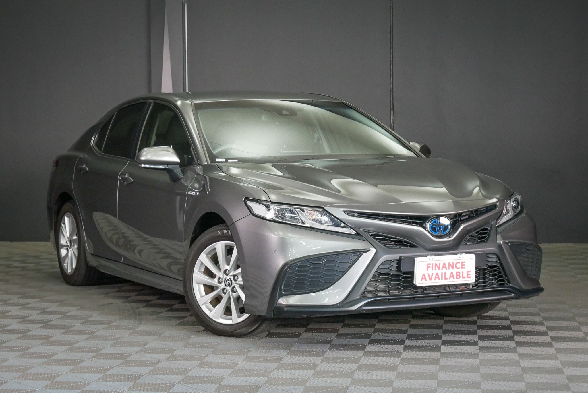 Toyota Camry image 1