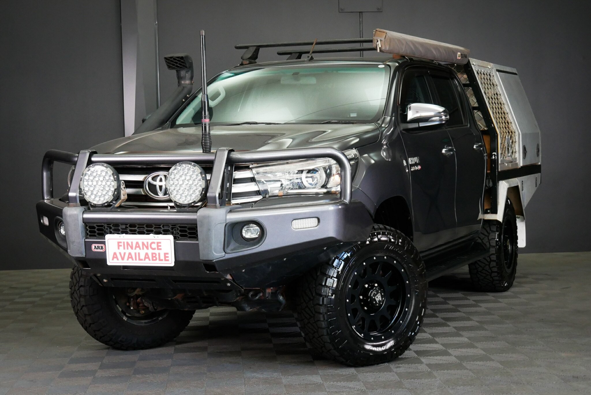 Toyota Hilux image 3
