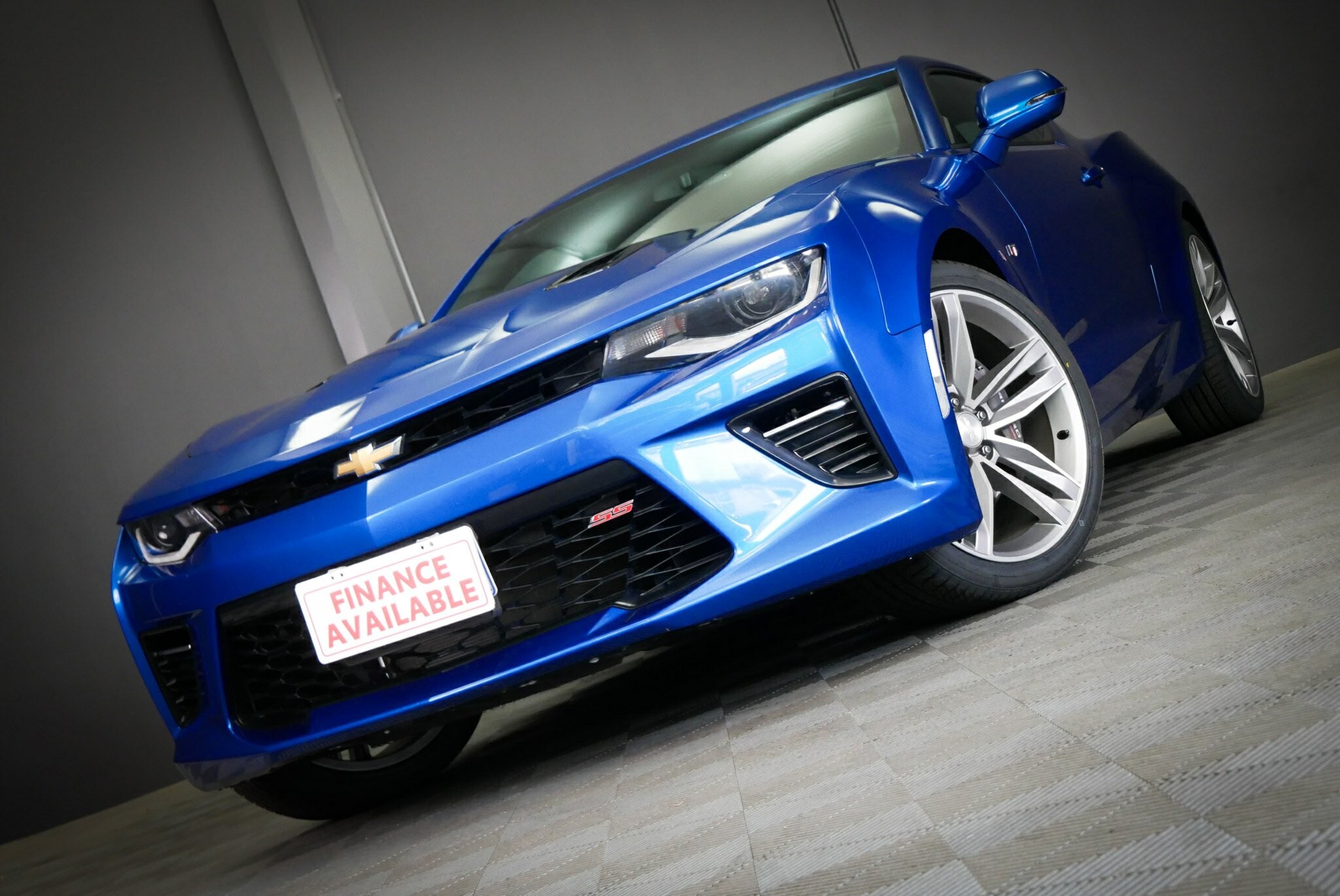 Chevrolet Camaro image 2