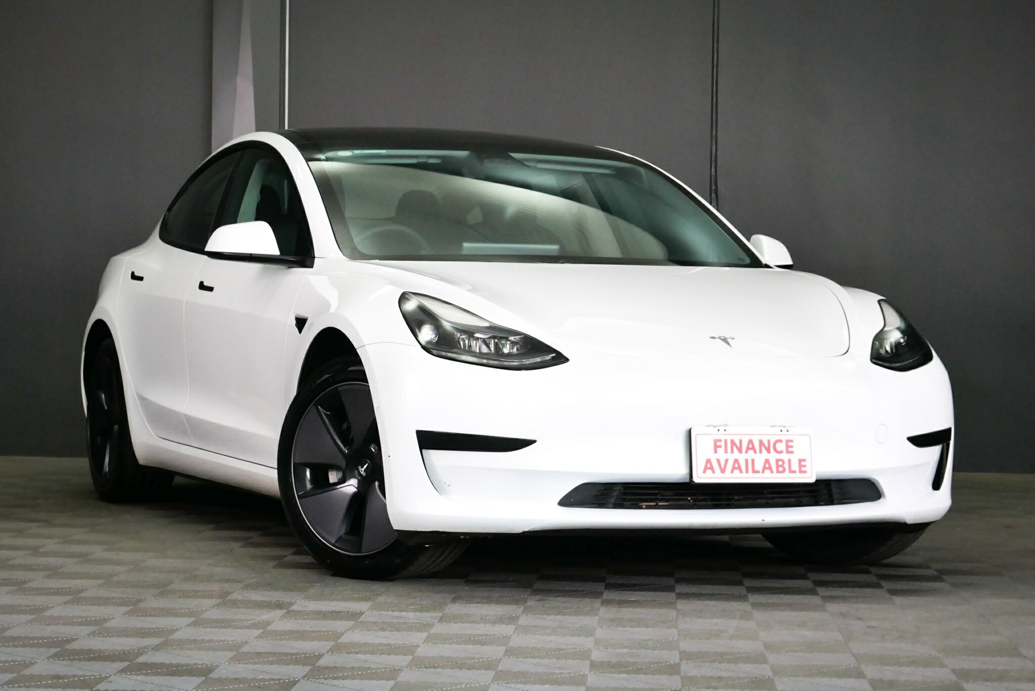 Tesla Model 3 image 1
