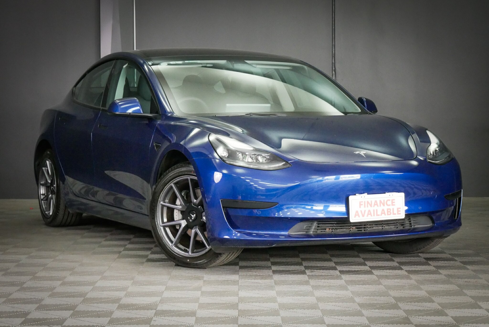 Tesla Model 3 image 1