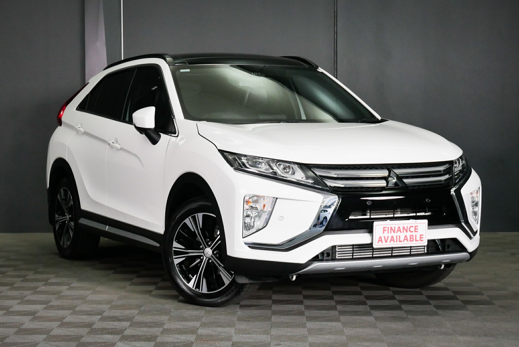 Mitsubishi Eclipse Cross image 1