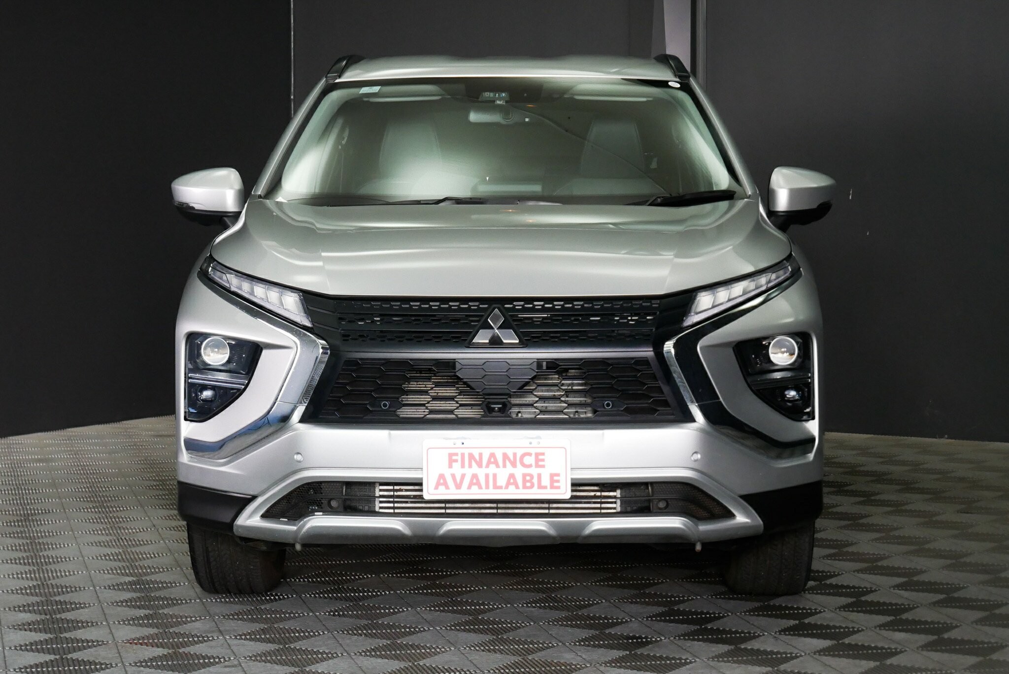 Mitsubishi Eclipse Cross image 2