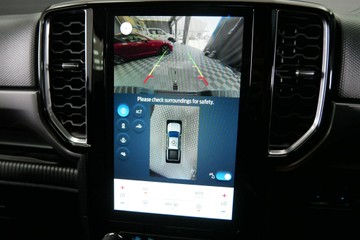 https://vehicle-cdn.autoleague.cloud/30640_U110188_13.jpg