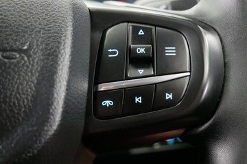 https://vehicle-cdn.autoleague.cloud/30640_U110188_17.jpg