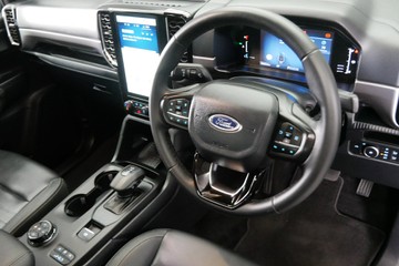 https://vehicle-cdn.autoleague.cloud/30640_U110188_8.jpg
