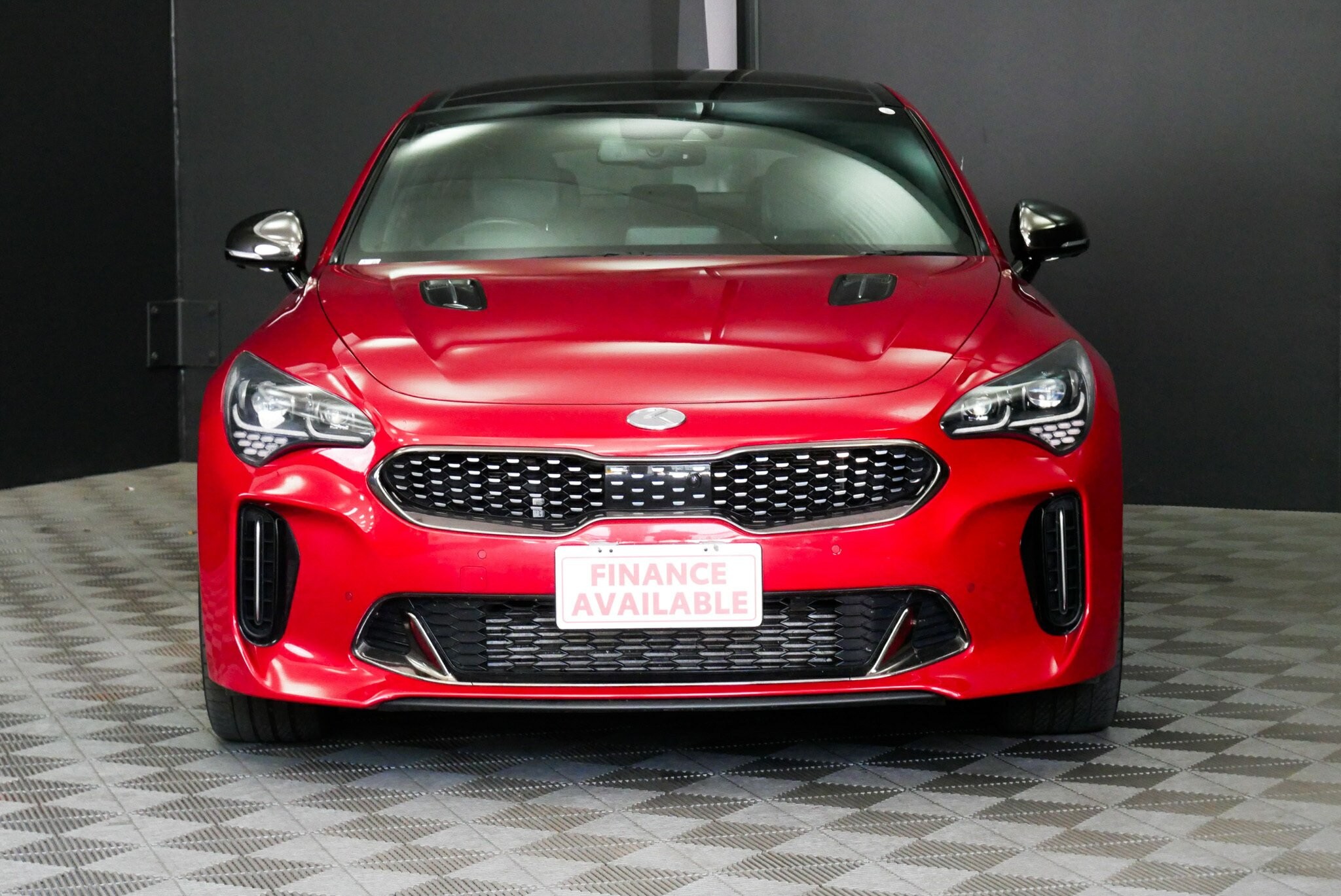 Kia Stinger image 2