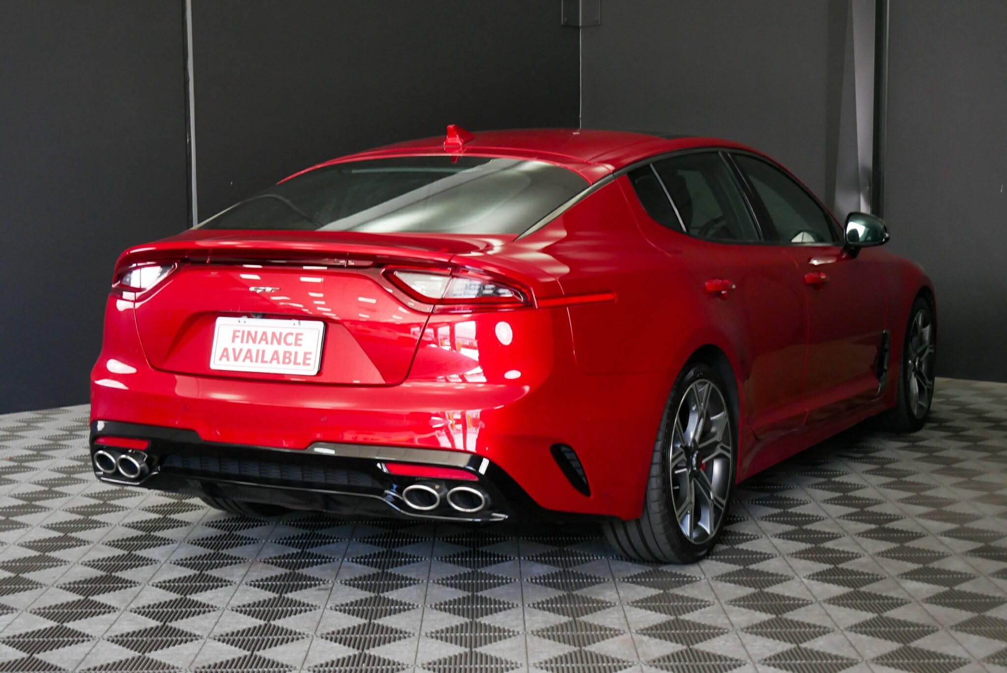 Kia Stinger image 4