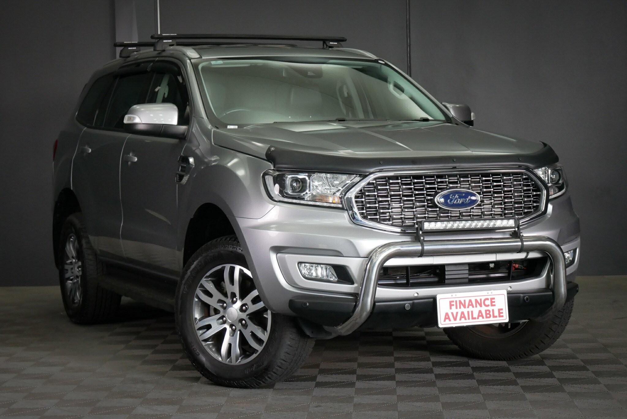 Ford Everest image 1