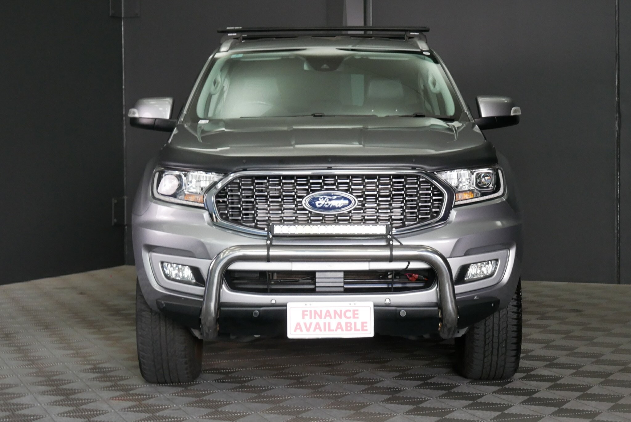 Ford Everest image 2