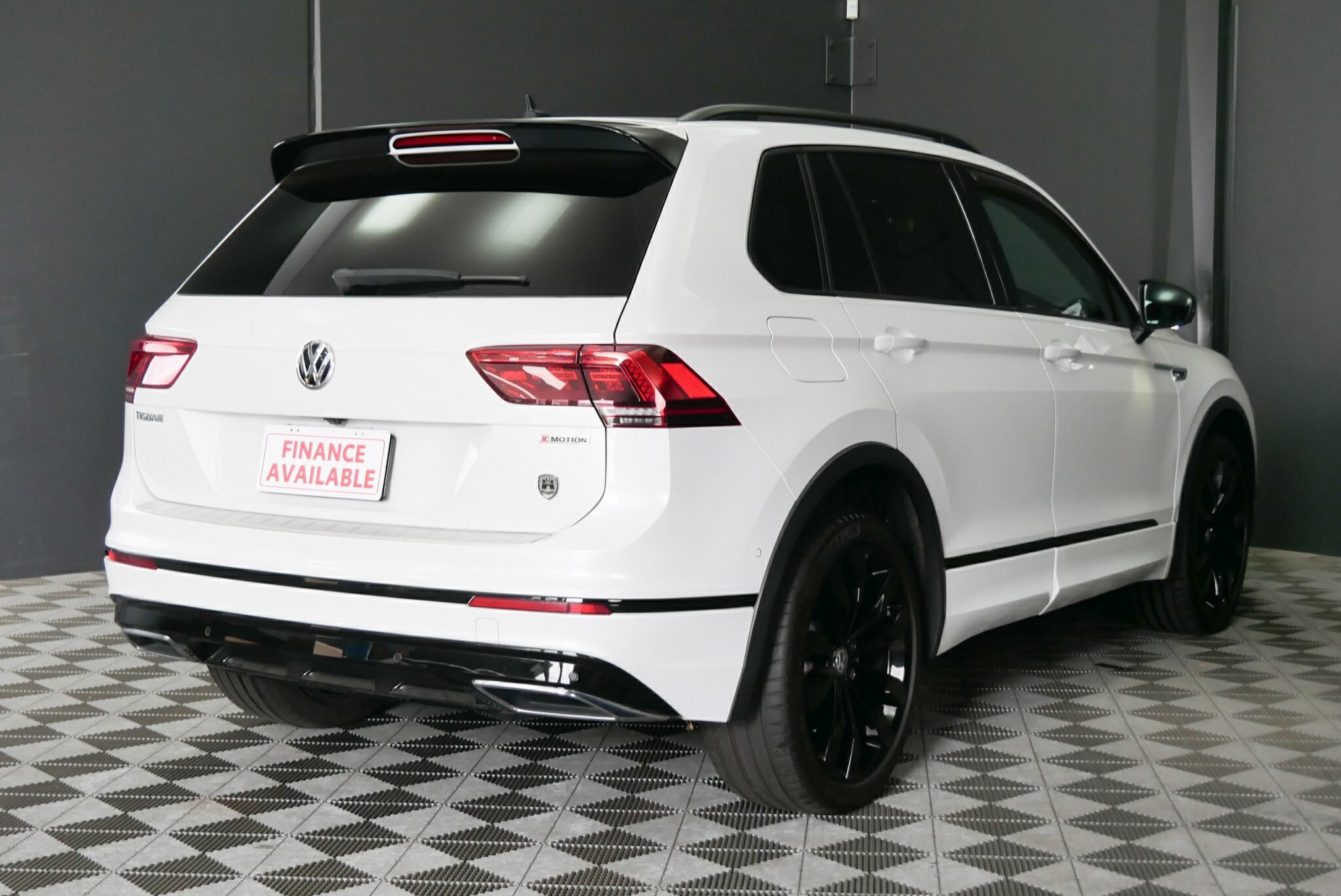 Volkswagen Tiguan image 4