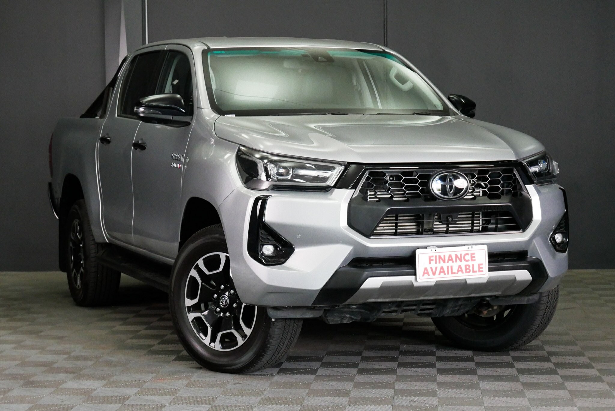 Toyota Hilux image 1