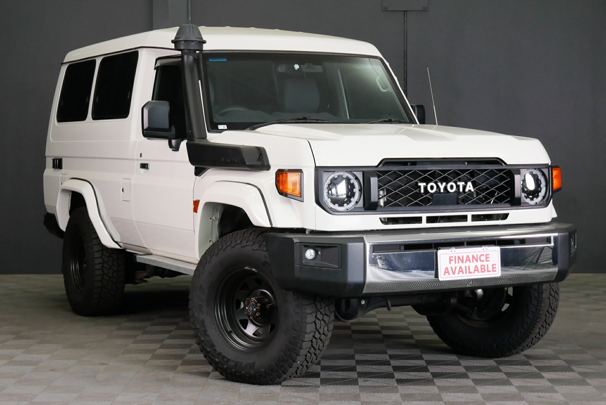 Toyota Landcruiser image 1