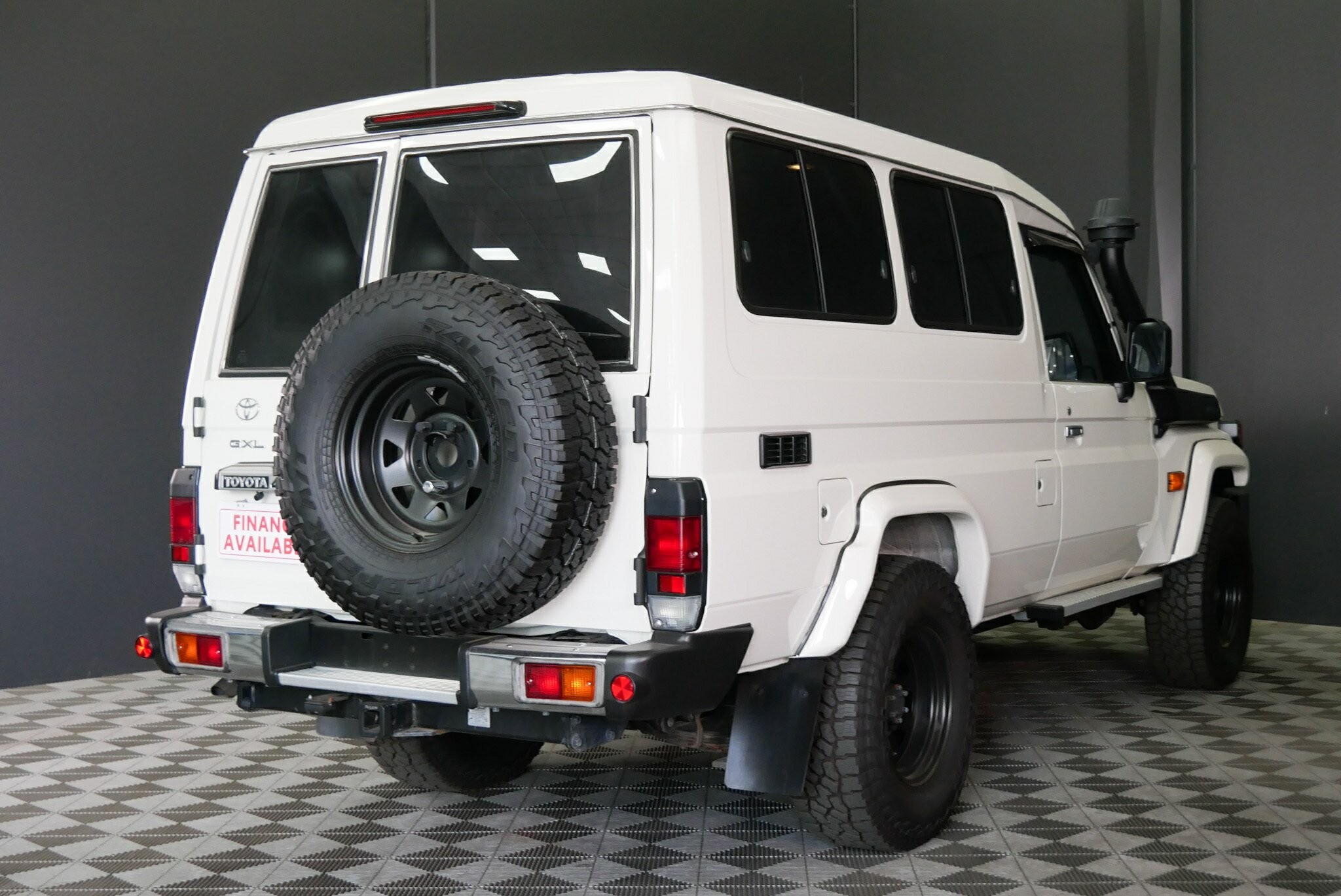 Toyota Landcruiser image 4