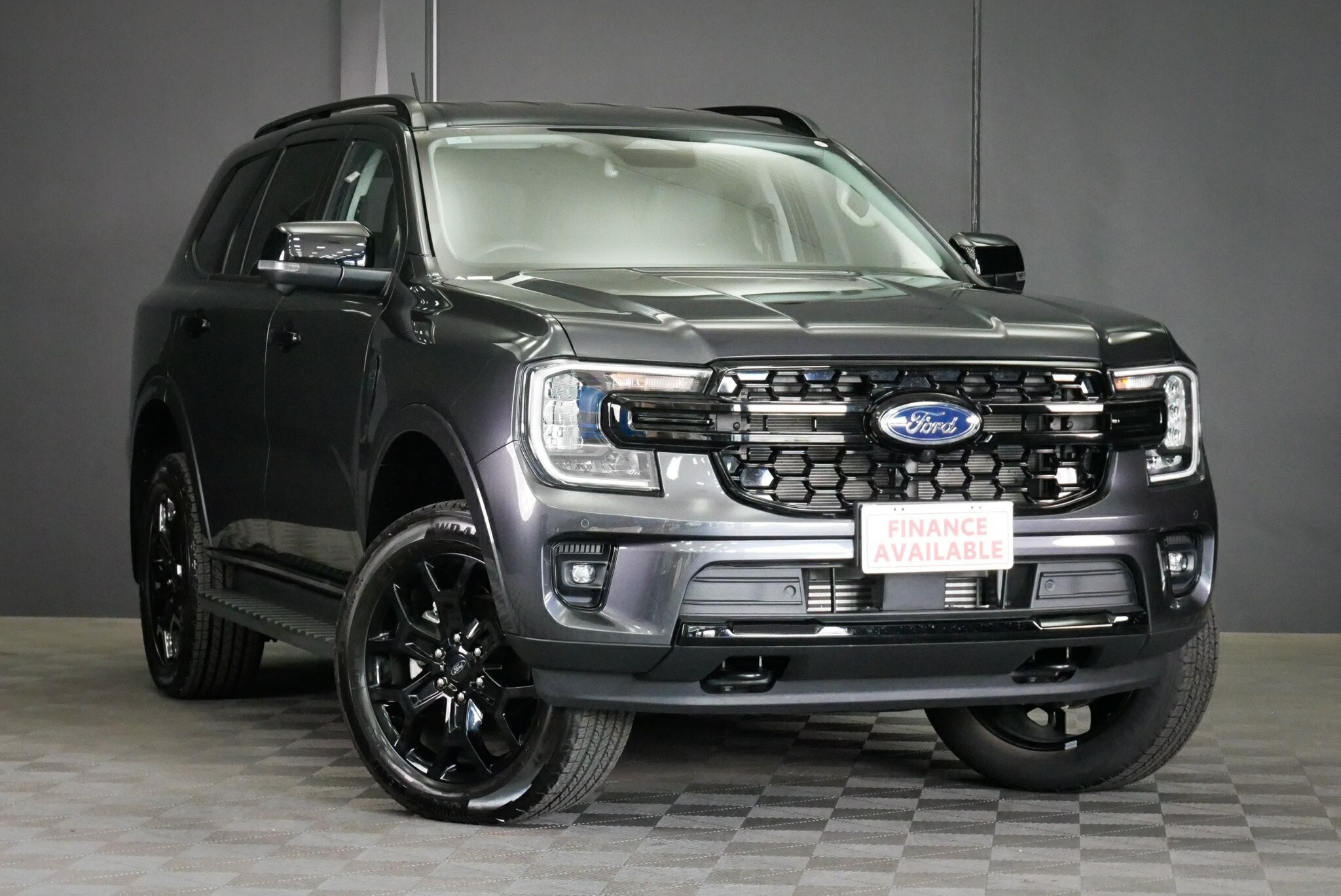 Ford Everest image 1